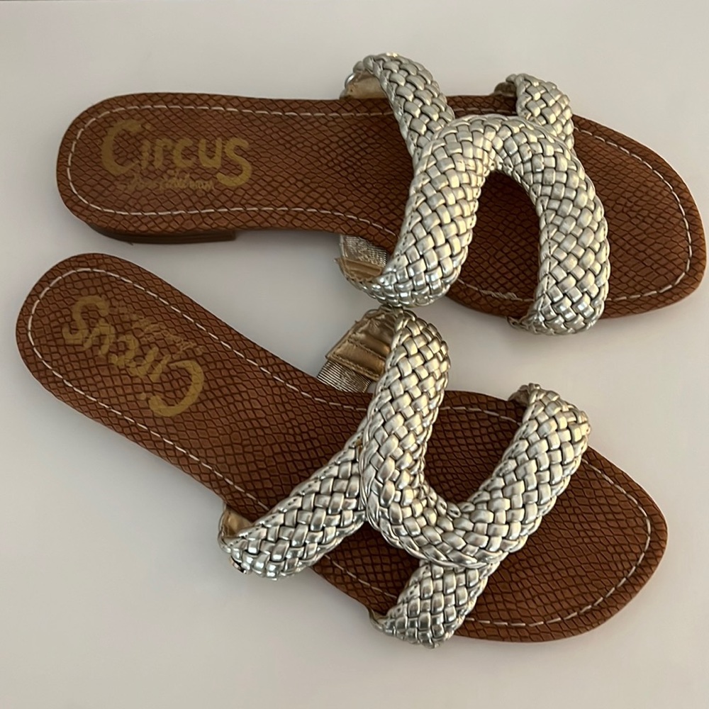 Gold weave puffy sandals by Sam Edelman size 8.5